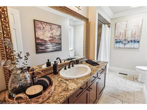 27 Southaven Place, Oakville, ON - Indoor Photo Showing Bathroom