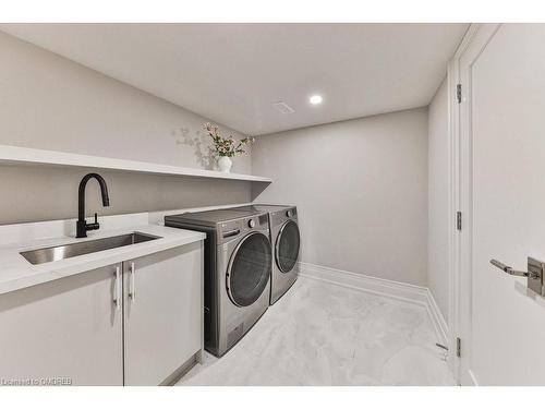 1312 Duncan Road, Oakville, ON - Indoor Photo Showing Laundry Room