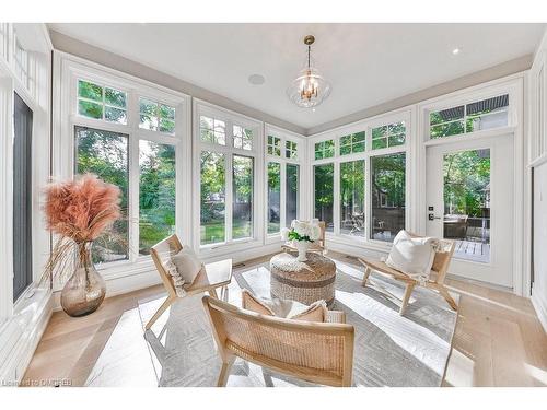 1312 Duncan Road, Oakville, ON - Indoor Photo Showing Living Room