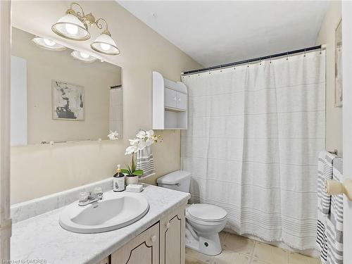 164G Henry Street, Brantford, ON - Indoor Photo Showing Bathroom