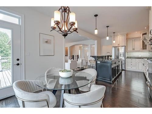 11300 Taylor Court, Campbellville, ON - Indoor Photo Showing Dining Room