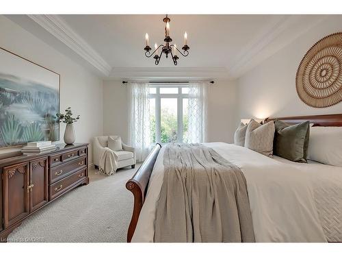 11300 Taylor Court, Campbellville, ON - Indoor Photo Showing Bedroom