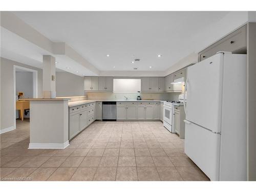 199 Niagara Street, Niagara-On-The-Lake, ON - Indoor Photo Showing Kitchen