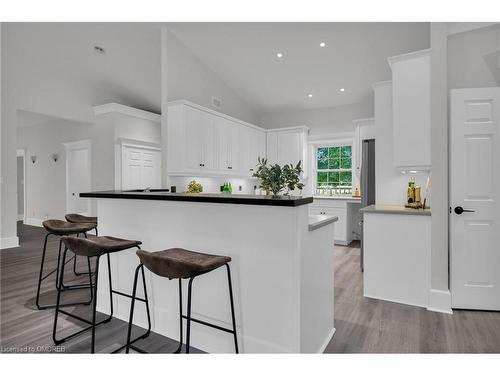 199 Niagara Street, Niagara-On-The-Lake, ON - Indoor Photo Showing Kitchen