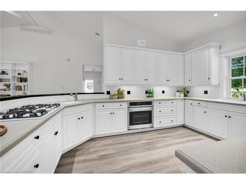 199 Niagara Street, Niagara-On-The-Lake, ON - Indoor Photo Showing Kitchen