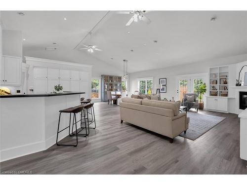 199 Niagara Street, Niagara-On-The-Lake, ON - Indoor Photo Showing Living Room