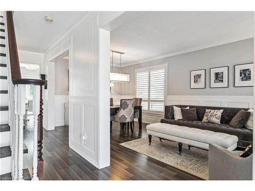 2278 Grand Oak Trail, Oakville, ON - Indoor Photo Showing Living Room