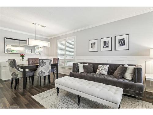 2278 Grand Oak Trail, Oakville, ON - Indoor Photo Showing Living Room