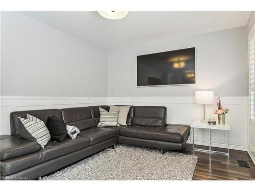 2278 Grand Oak Trail, Oakville, ON - Indoor Photo Showing Living Room