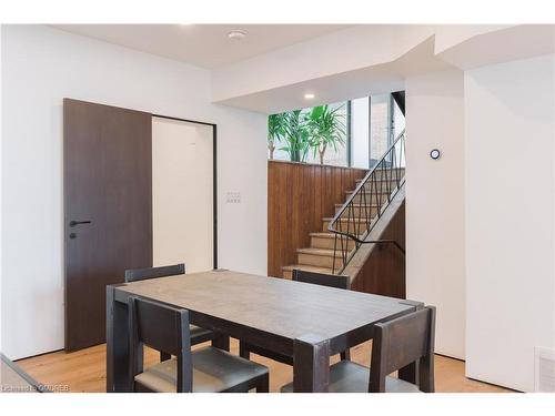 2226 Lakeshore Road, Burlington, ON - Indoor Photo Showing Dining Room