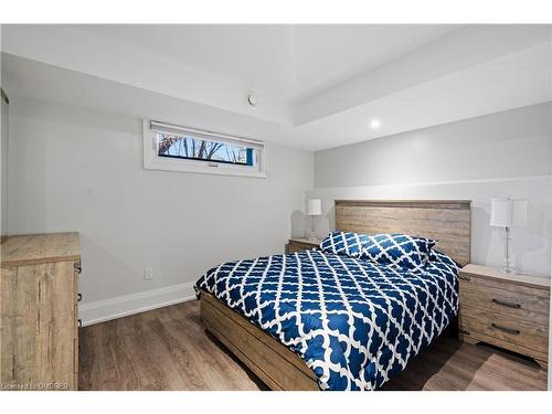 2993 Innisfil Beach Road, Innisfil, ON - Indoor Photo Showing Bedroom