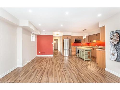 10-51 Hays Boulevard, Oakville, ON - Indoor Photo Showing Kitchen