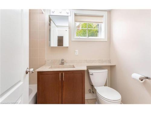 10-51 Hays Boulevard, Oakville, ON - Indoor Photo Showing Bathroom