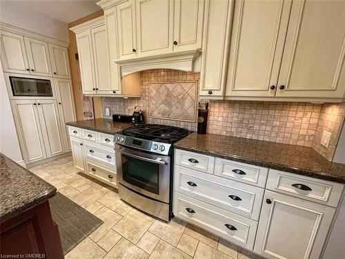 113 Claremont Drive, Hamilton, ON - Indoor Photo Showing Kitchen