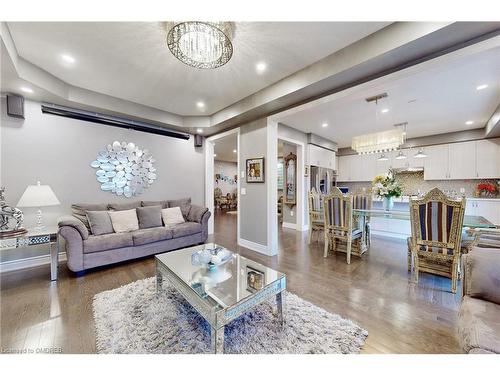 164 Belmore Court Court, Milton, ON - Indoor Photo Showing Living Room