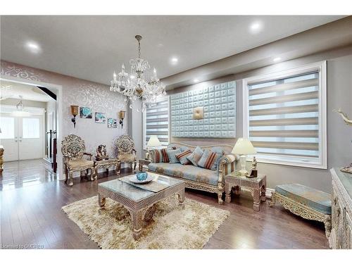 164 Belmore Court Court, Milton, ON - Indoor Photo Showing Living Room