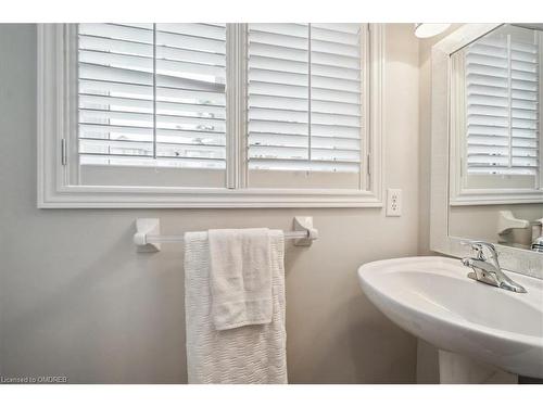 3054 Highvalley Road, Oakville, ON - Indoor Photo Showing Bathroom