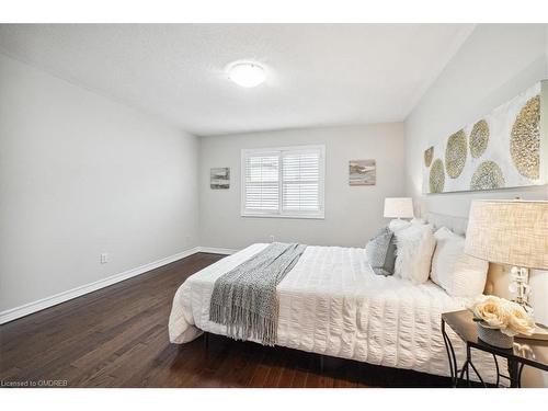 3054 Highvalley Road, Oakville, ON - Indoor Photo Showing Bedroom