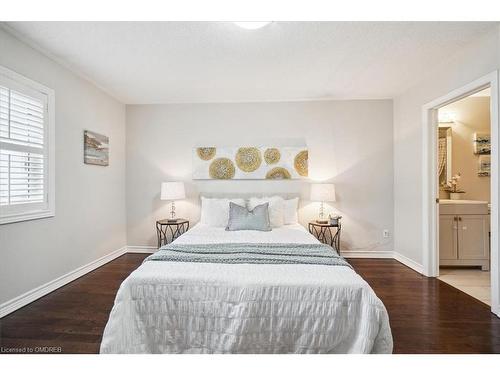 3054 Highvalley Road, Oakville, ON - Indoor Photo Showing Bedroom