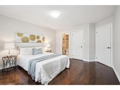 3054 Highvalley Road, Oakville, ON - Indoor Photo Showing Bedroom