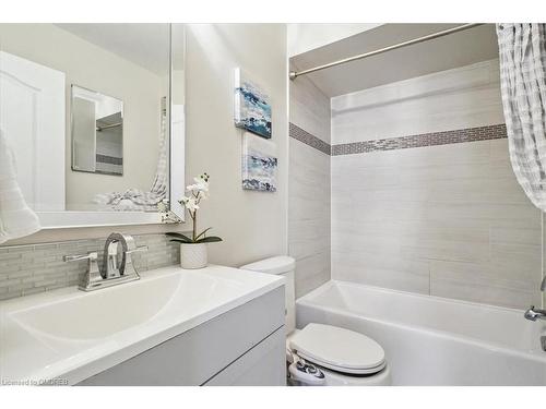 3054 Highvalley Road, Oakville, ON - Indoor Photo Showing Bathroom