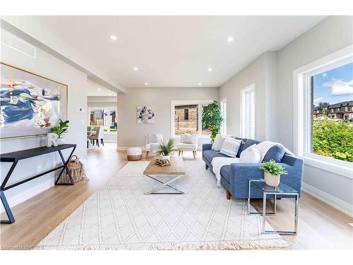 523 Fairway Road, Woodstock, ON - Indoor Photo Showing Living Room