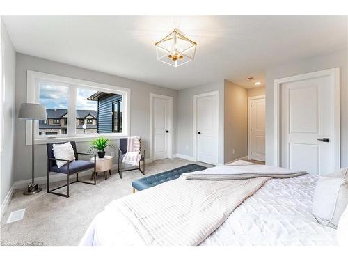 523 Fairway Road, Woodstock, ON - Indoor Photo Showing Bedroom