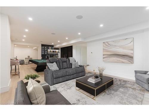 363 Burton Road, Oakville, ON - Indoor Photo Showing Living Room