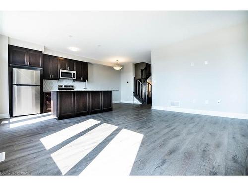 1566 Denison Place, Milton, ON - Indoor Photo Showing Kitchen