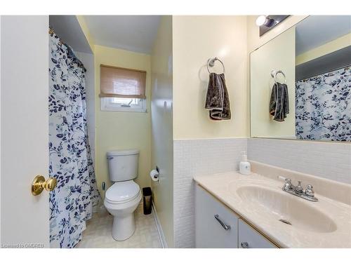 104 Cutters Crescent, Brampton, ON - Indoor Photo Showing Bathroom