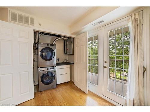 210-1460 Bishops Gate, Oakville, ON - Indoor Photo Showing Laundry Room