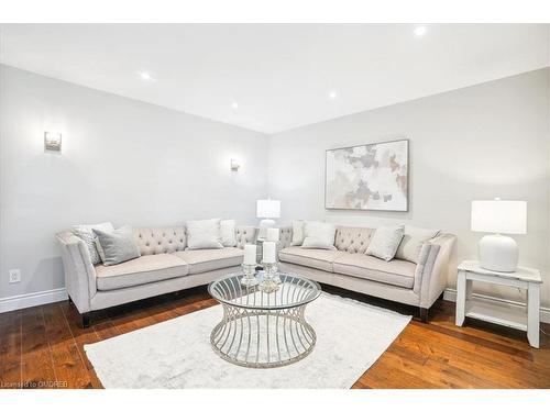 242 Slater Crescent, Oakville, ON - Indoor Photo Showing Living Room