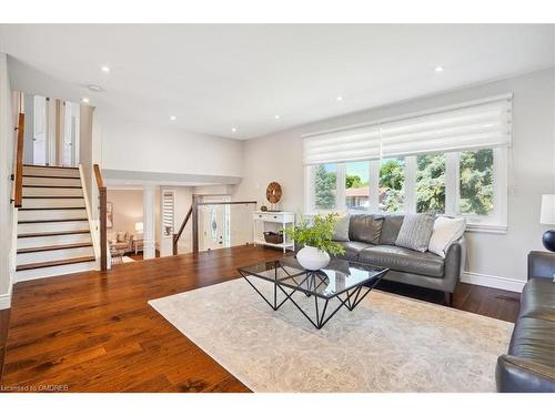 242 Slater Crescent, Oakville, ON - Indoor Photo Showing Living Room