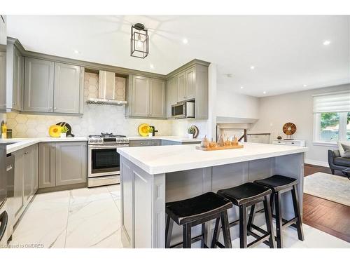 242 Slater Crescent, Oakville, ON - Indoor Photo Showing Kitchen With Stainless Steel Kitchen With Upgraded Kitchen