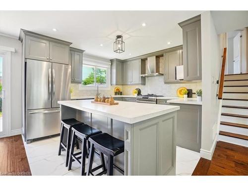 242 Slater Crescent, Oakville, ON - Indoor Photo Showing Kitchen With Stainless Steel Kitchen With Upgraded Kitchen