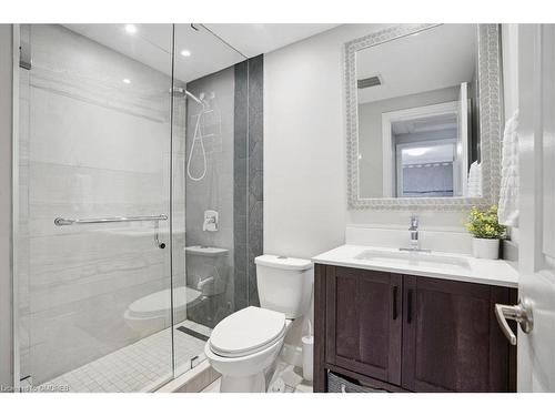 242 Slater Crescent, Oakville, ON - Indoor Photo Showing Bathroom