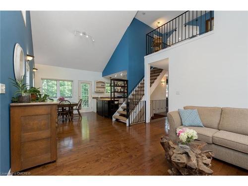 1936 Tiny Beaches Road S, Tiny, ON - Indoor Photo Showing Living Room