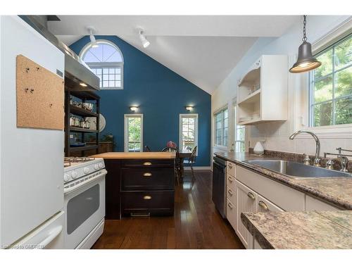 1936 Tiny Beaches Road S, Tiny, ON - Indoor Photo Showing Kitchen