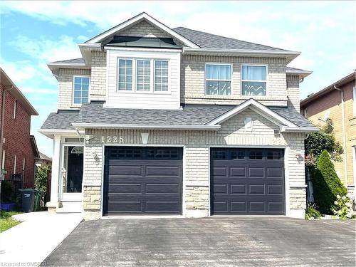 1225 Foxglove Place, Mississauga, ON - Outdoor With Facade