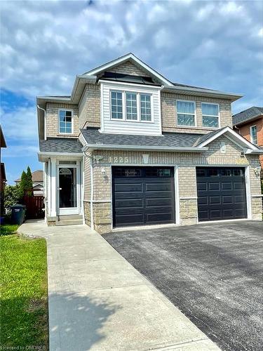 1225 Foxglove Place, Mississauga, ON - Outdoor With Facade