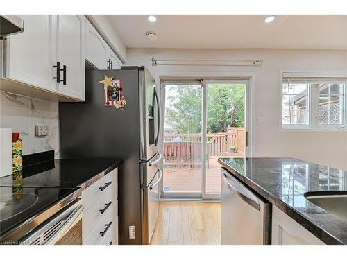 1225 Foxglove Place, Mississauga, ON - Indoor Photo Showing Kitchen