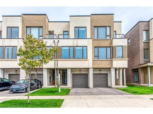 196 Squire Crescent Crescent, Oakville, ON - Outdoor With Balcony With Facade