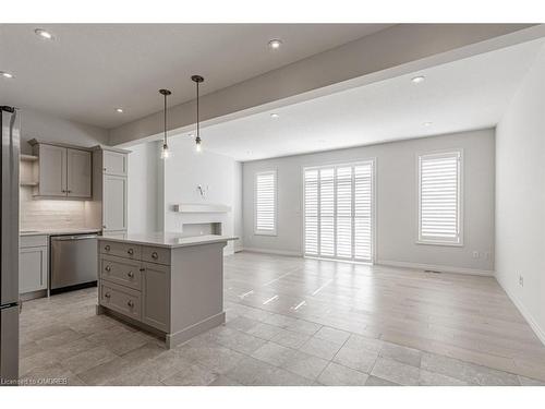 34 Renaissance Drive, St. Thomas, ON - Indoor Photo Showing Kitchen