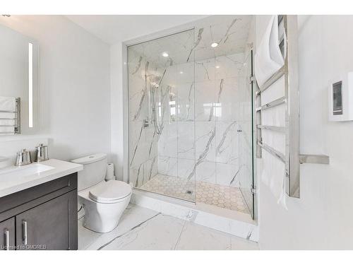 116 Maurice Drive, Oakville, ON - Indoor Photo Showing Bathroom