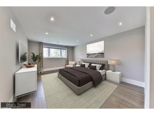 2068 Mississauga Road, Mississauga, ON - Indoor Photo Showing Bedroom