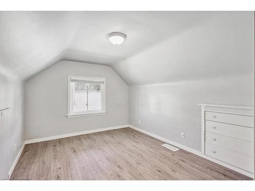 219 Rodgers Road, Hamilton, ON - Indoor Photo Showing Other Room