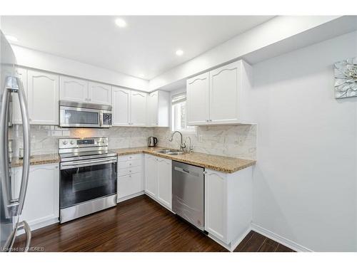 51 Yeaman Drive, Cambridge, ON - Indoor Photo Showing Kitchen With Double Sink