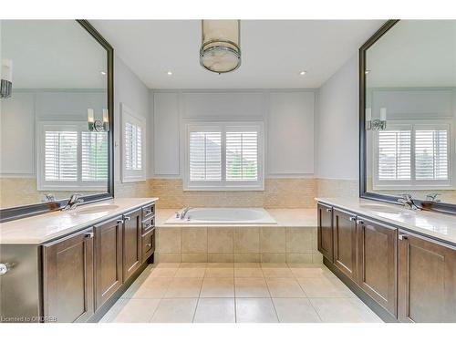 2312 Lyndhurst Drive, Oakville, ON - Indoor Photo Showing Kitchen With Double Sink