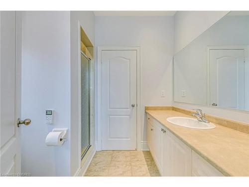 2312 Lyndhurst Drive, Oakville, ON - Indoor Photo Showing Bathroom