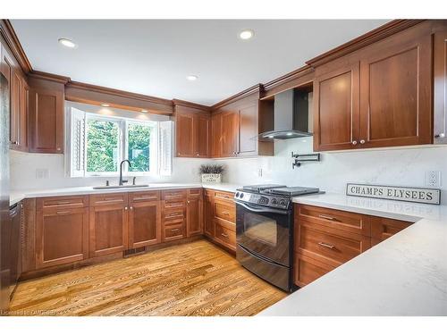 4-75 Maple Avenue South Avenue S, Mississauga, ON - Indoor Photo Showing Kitchen